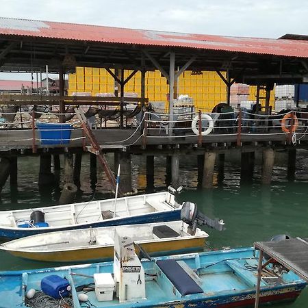 Pangkor Home Sea Village Kampong Sungai Udang Kültér fotó