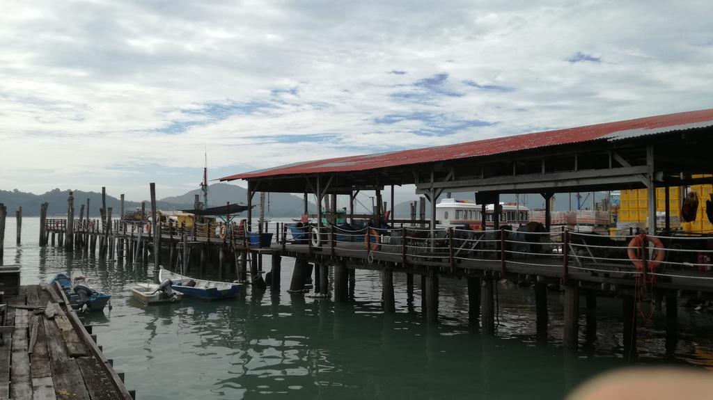 Pangkor Home Sea Village Kampong Sungai Udang Kültér fotó