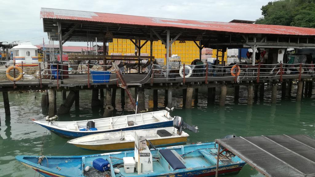 Pangkor Home Sea Village Kampong Sungai Udang Kültér fotó